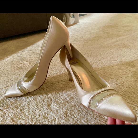 Stuart Weitzman gold 👠 - Picture 13 of 15